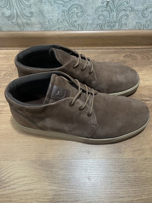 Продам Ecco ботинка