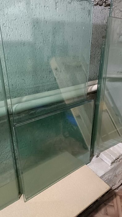 Стекло б/у готовое,разных размеров