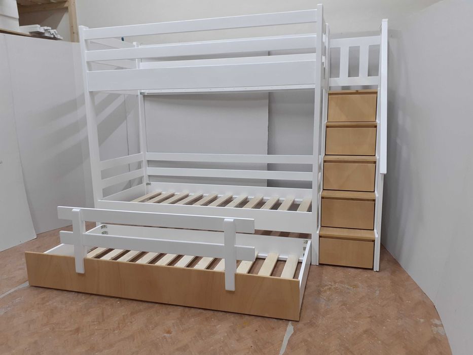 TRANSPORT GRATUIT.Pat etajat diin lemn masiv cod 2507