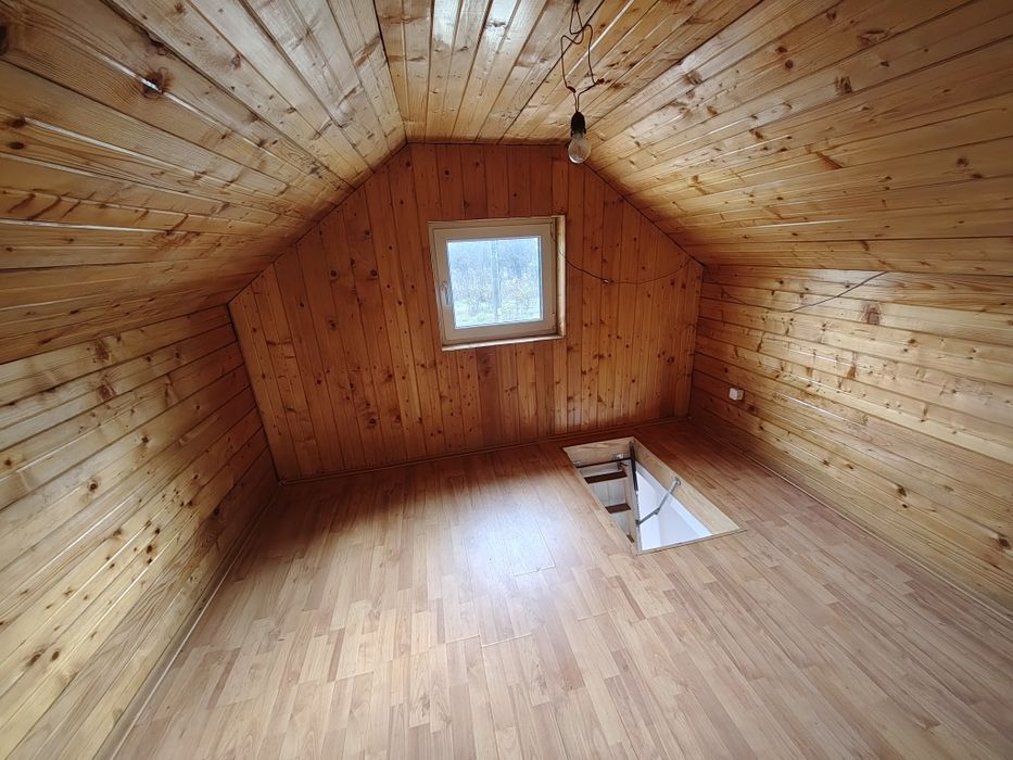 Ocazie! Casa de vânzare în Hunedoara, vis-a-vis de Draxlmaier. Preț 79900 EUR Negociabil