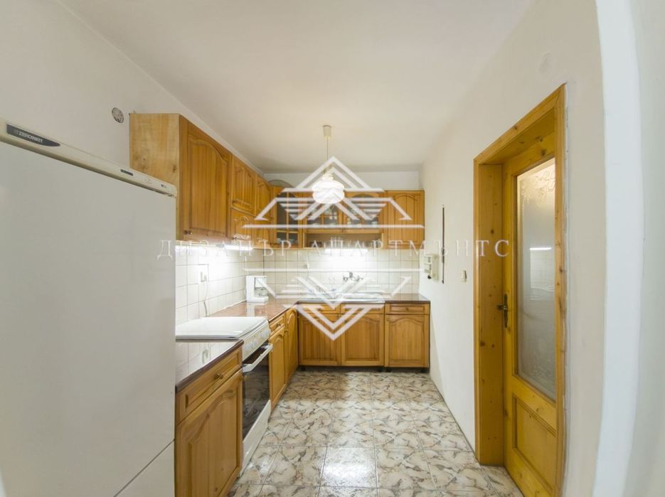 Продава се Тристаен апартамент в Бургас, Възраждане - 103 кв.м за 2234 €/кв.м - Снимка #5