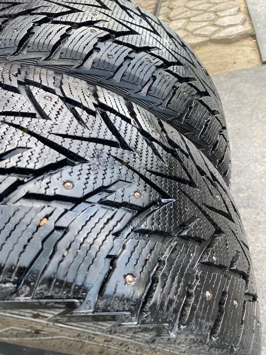 Продам резину шиповонные