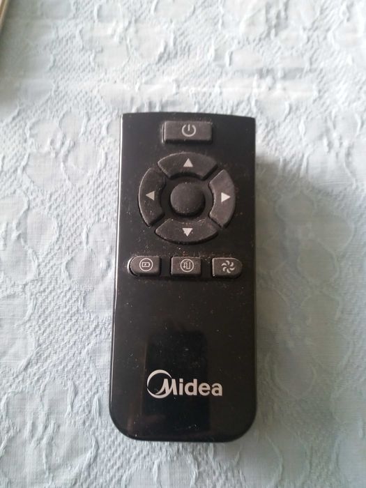 Прахосмукачка робот Мидея / Midea MR111 безжична