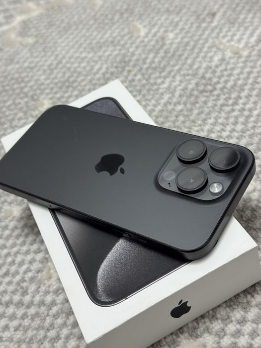 Продам iphone 15 pro 256gb