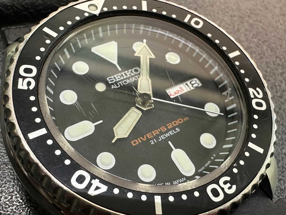 seiko 7s26 21 jewels culoare argintiu stralucitor fata spate lateral