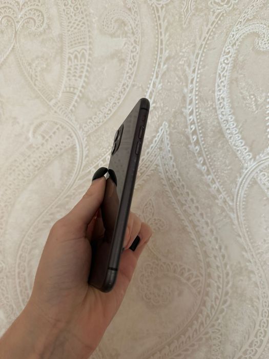 iPhone 11 продается в хорошем состоянии