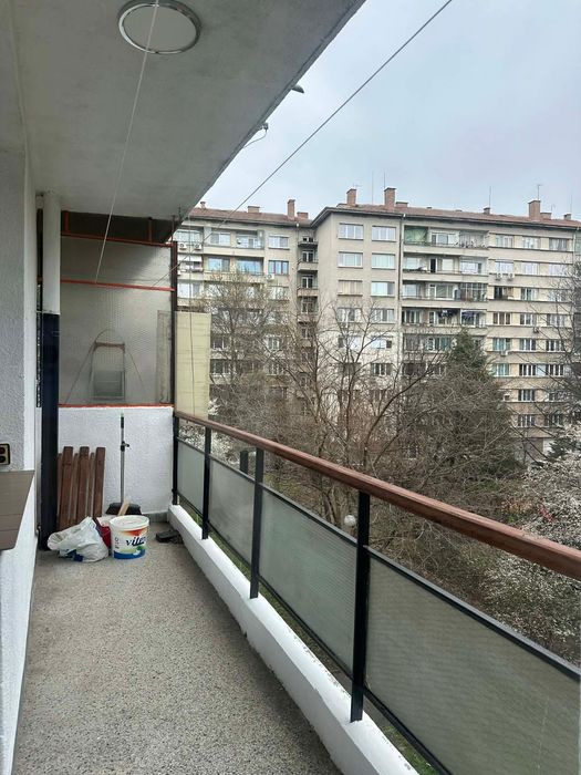 Тристаен апартамент в ж.к. Хиподрума