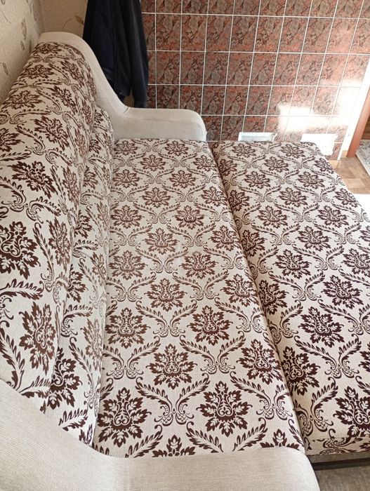 Диван и два кресла