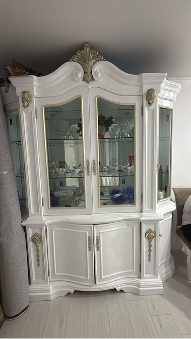 Стол,стуля,2 матрас,гарнитур