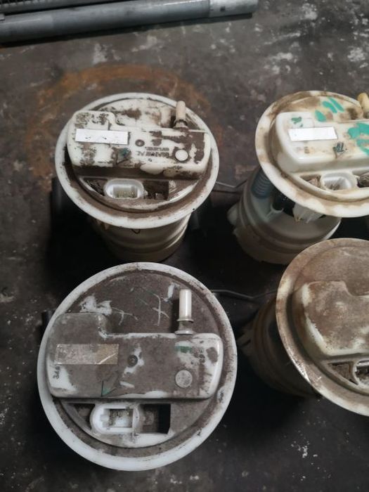 Pompa benzina Logan din dezmembrări Logan