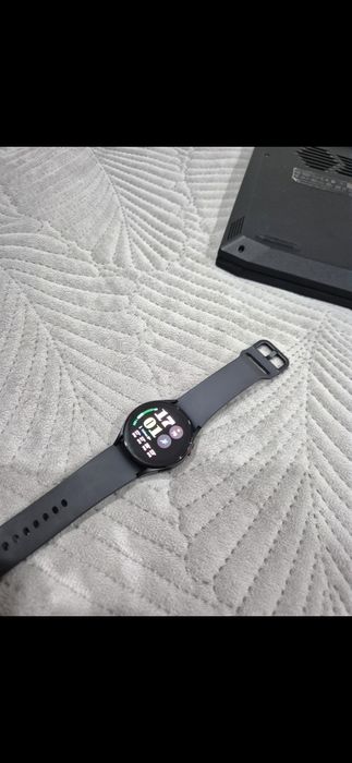 Galaxy Watch 5.     .