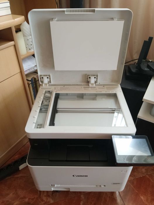 Продавам мултифункционално устройство