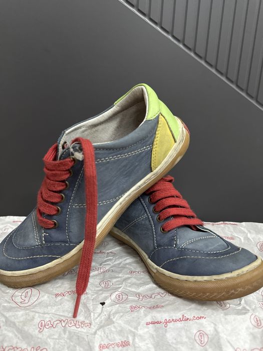 Продам детскую обувь