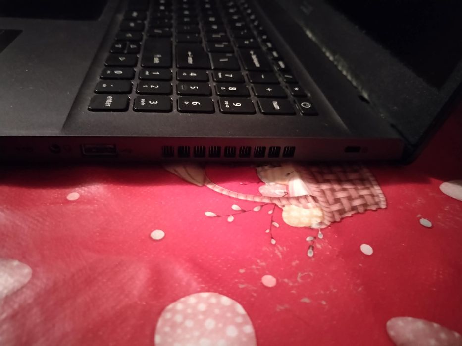 Vând laptop Acer Aspire 7