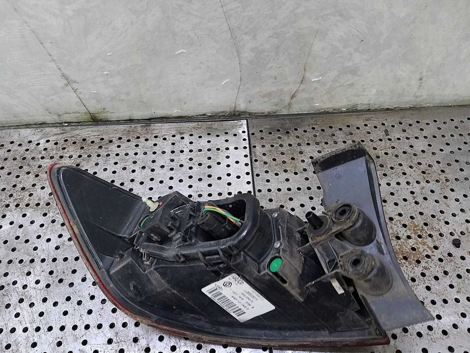 Stop tripla lampa dreapta aripa renault clio 4 265502631r 02051099900010
