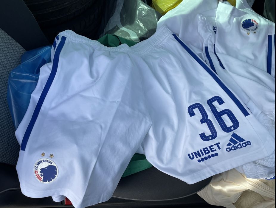 2 perechi pantaloni fotbal adidas