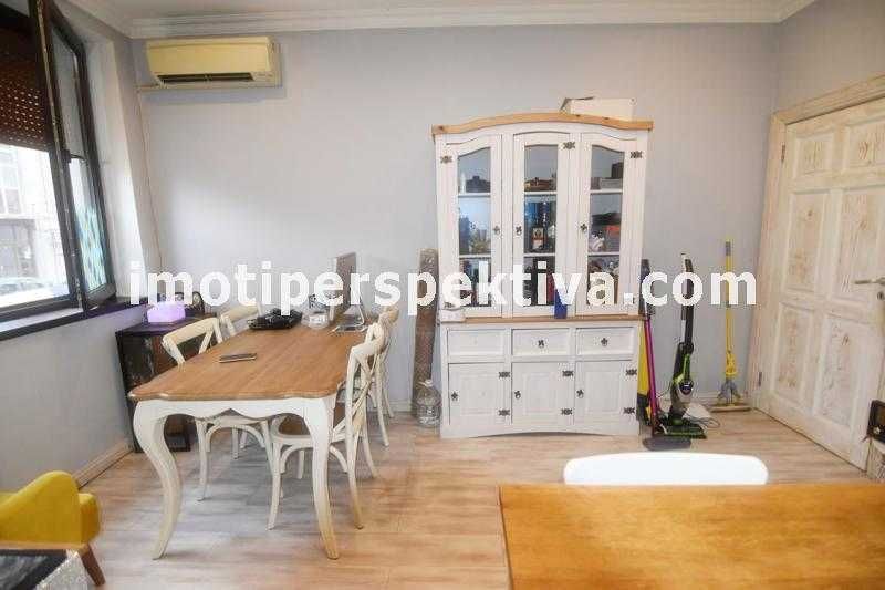 Продава се Тристаен апартамент в Пловдив, Беломорски - 105 кв.м за 1117 €/кв.м - Снимка #1