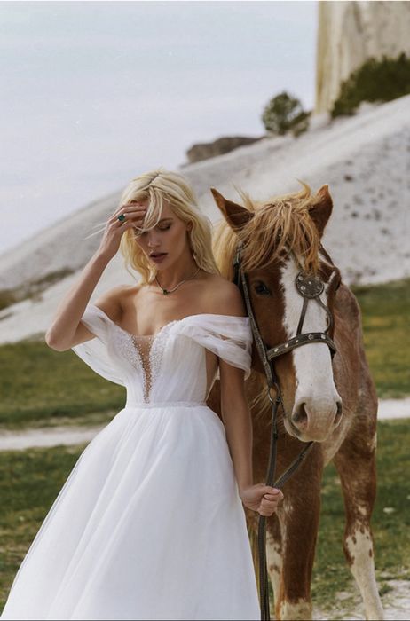 Сватбена рокля Fusion by Natalia Romanova от бутик Jollie