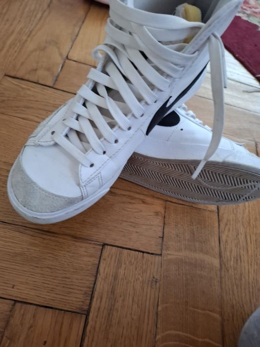 Blazeri nike ,mărimea 38