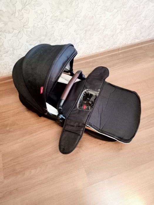 Детская коляска зима/лето