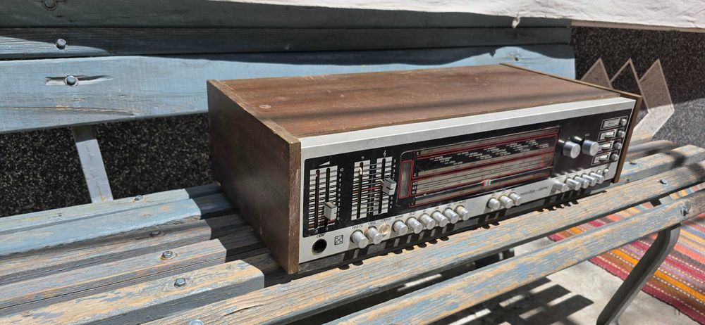 Антикварная Стационарная транзисторная радиола "Мелодия-101-стерео"