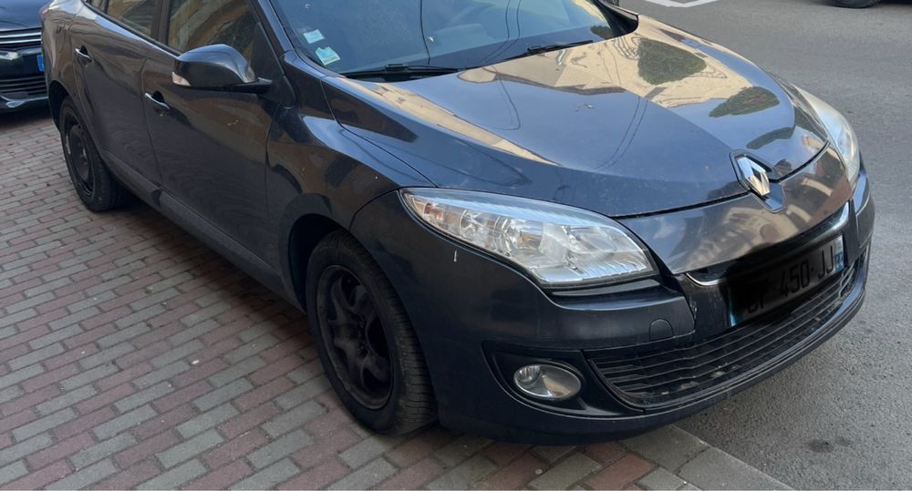 Bara fata far stanga dreapta capota aripi renault megane 3 2012