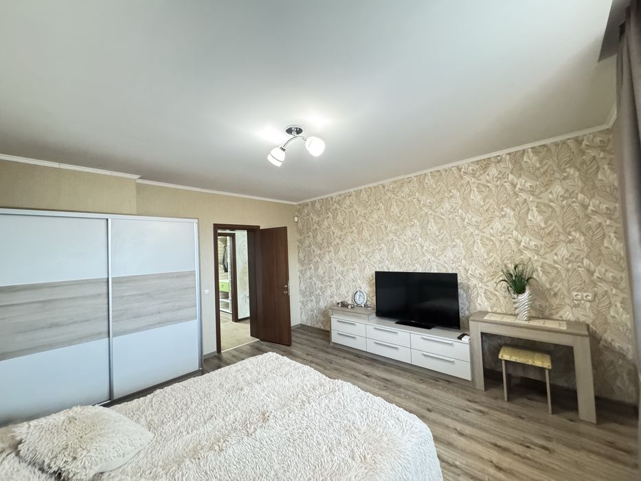 Продава се Къща в Казанлък - 270 кв.м за 943 €/кв.м - Снимка #17