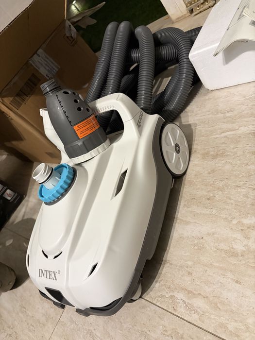 Intex ZX100 Aspirator Automat Piscina 6056 13248 l h Furtun 6.5 m