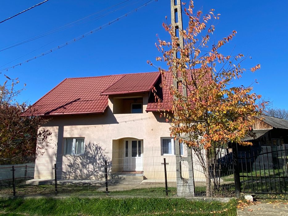Casa de vânzare cu teren 400 mp- Adâncata, Suceava