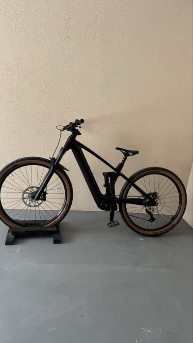 „Електрически велосипед CUBE (Bosch Performance CX Smart System / SRAM DB8)“