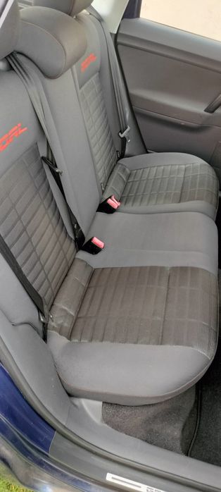 Продавам Polo 1.6 бензин