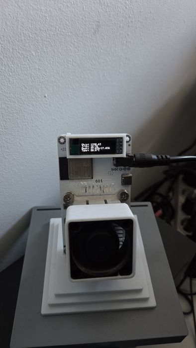 Bitaxe gamma 601 miner 1,2Th/s