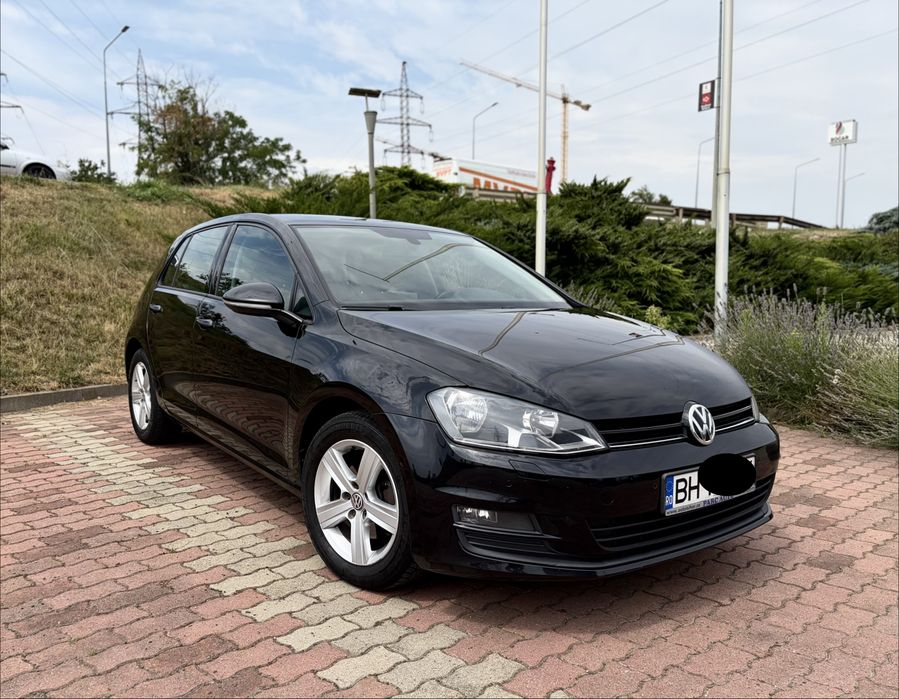 VOLKSWAGEN Golf 2013