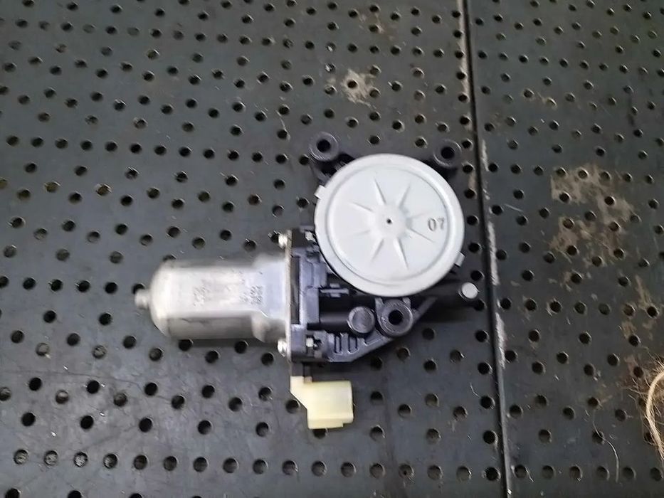 Motoras macara dreapta spate kia soul 824601m000 2621004690