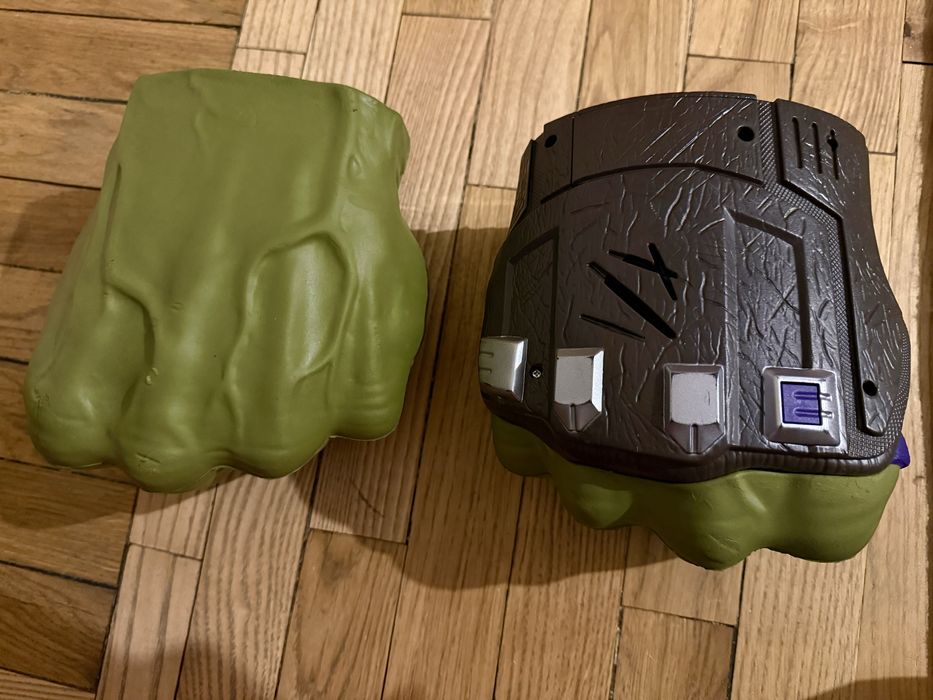 Avengers Интерактивная игрушка Кулаки Халка