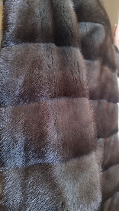 Продаю норковую шубу