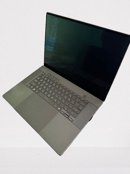 Asus Zephyrus G16 2024, 16GB RAM, Nvidia 4060, AMD Ryzen AI 9 HX 370