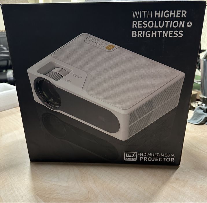 Продам проектор Everycom YG625A