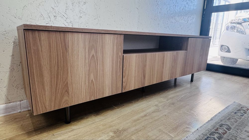 Тумба TV, ножки красивые