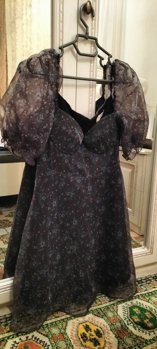 Платье бренда Lichi