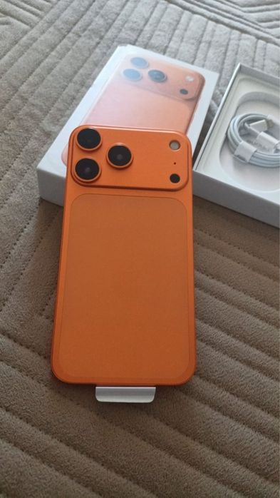 Продам iphone 17 pro (xr)