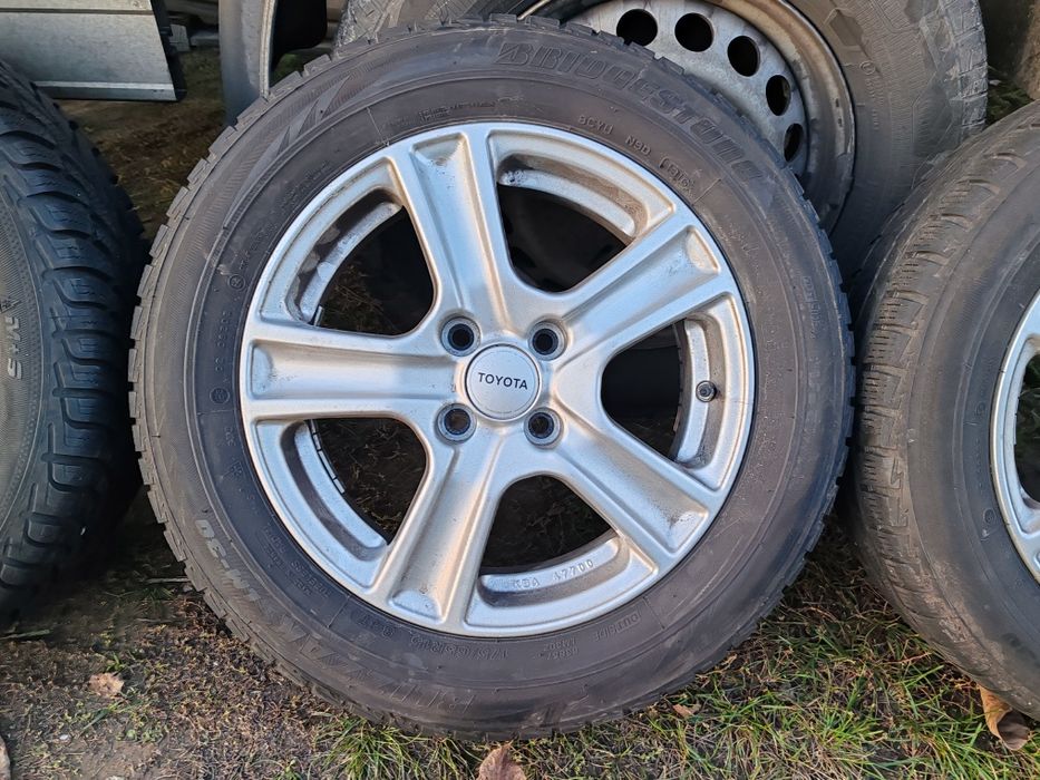 Toyota Yaris, Тойота 15 цола