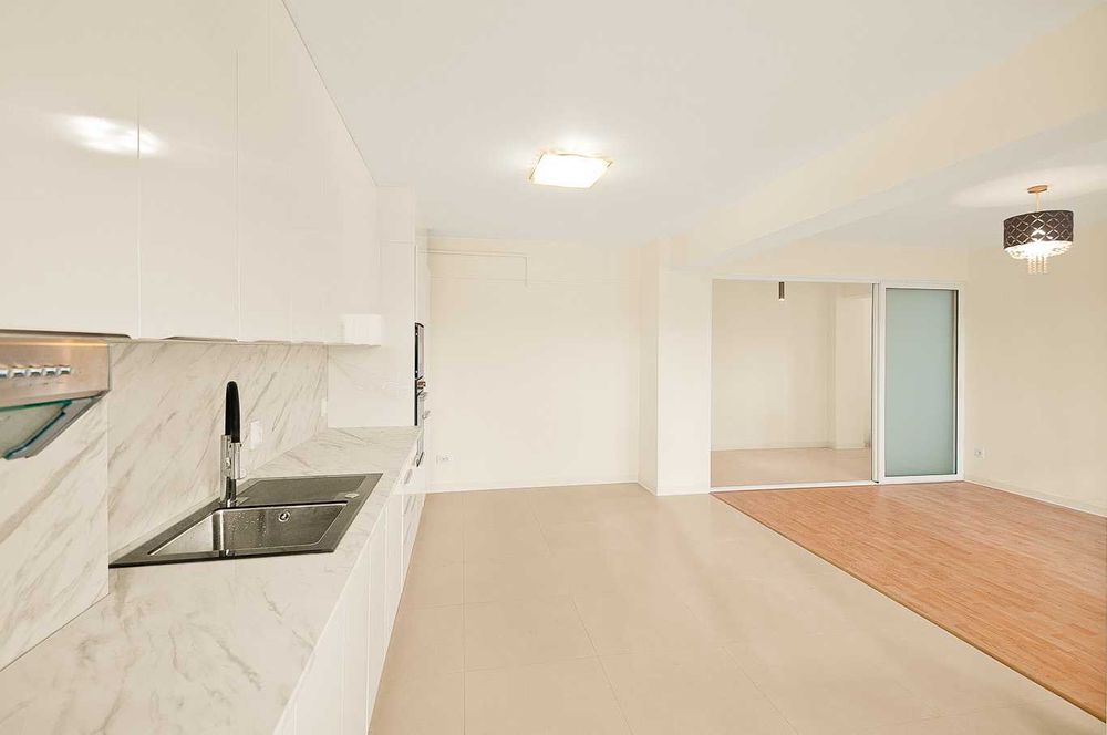 Vanzare apartament cu 3 camere dec in Braila, Calea Calarasilor, nou