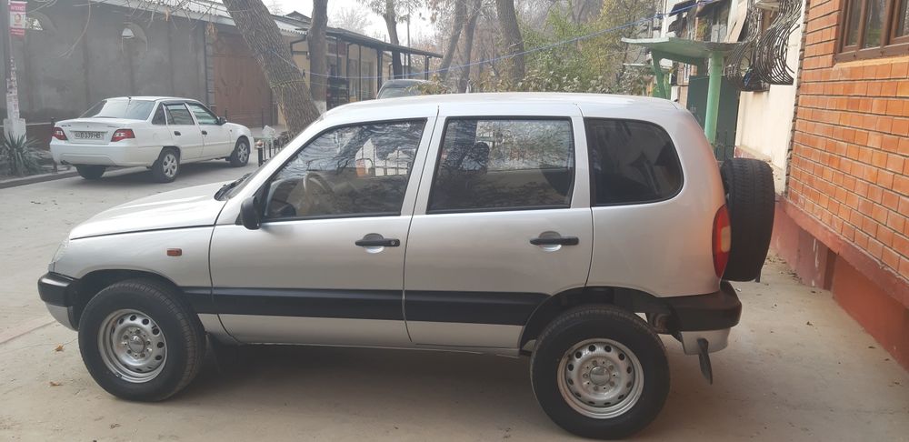 Lada 2123 2005 — 2