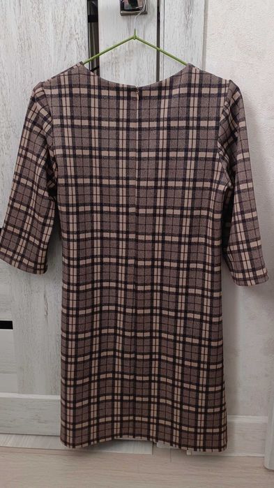 Платье в клетку (размер 44)