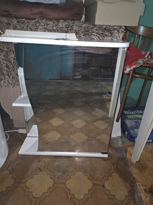 Полка в ванну с зерколом