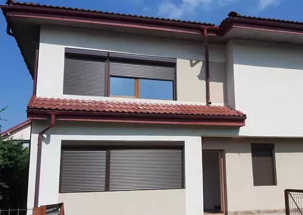 Rulouri exterioare / Usi de garaj din aluminiu