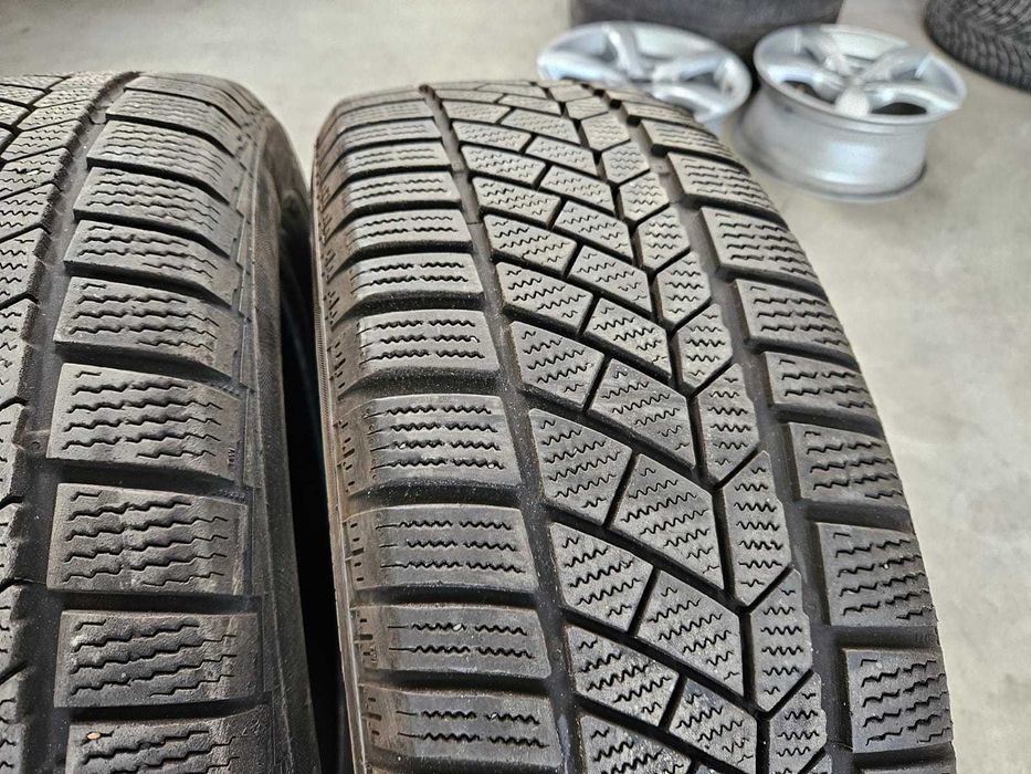 4 Anvelope IARNA 205.55.17 'Continental' ; stare foarte buna