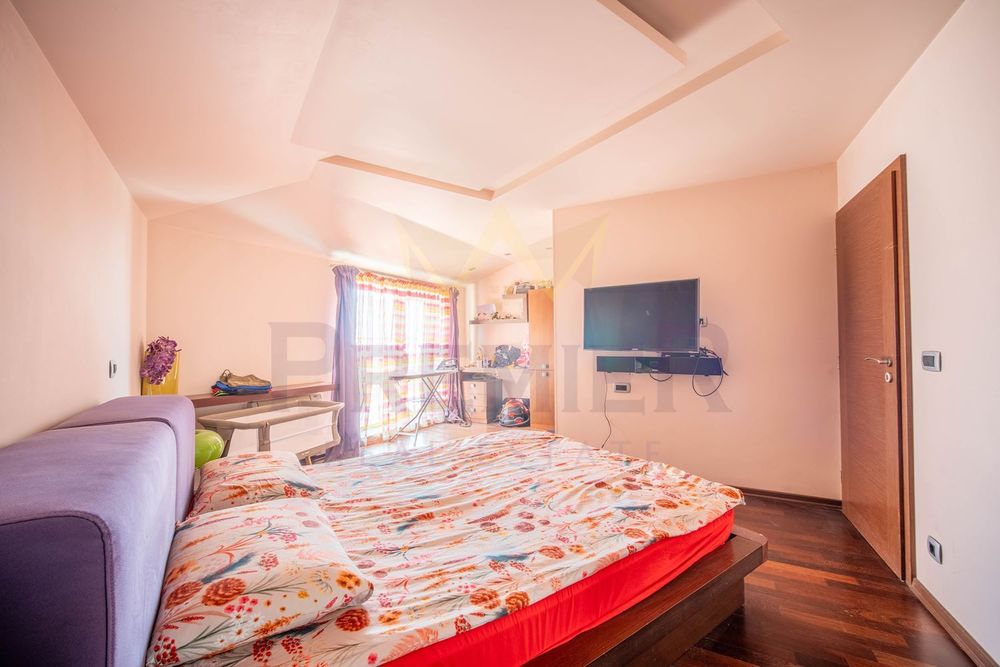 Продава се Четиристаен апартамент в Варна, Чайка - 200 кв.м за 2100 €/кв.м - Снимка #12