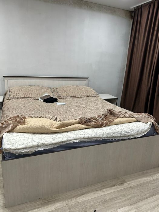 Продам спальный гарнитур